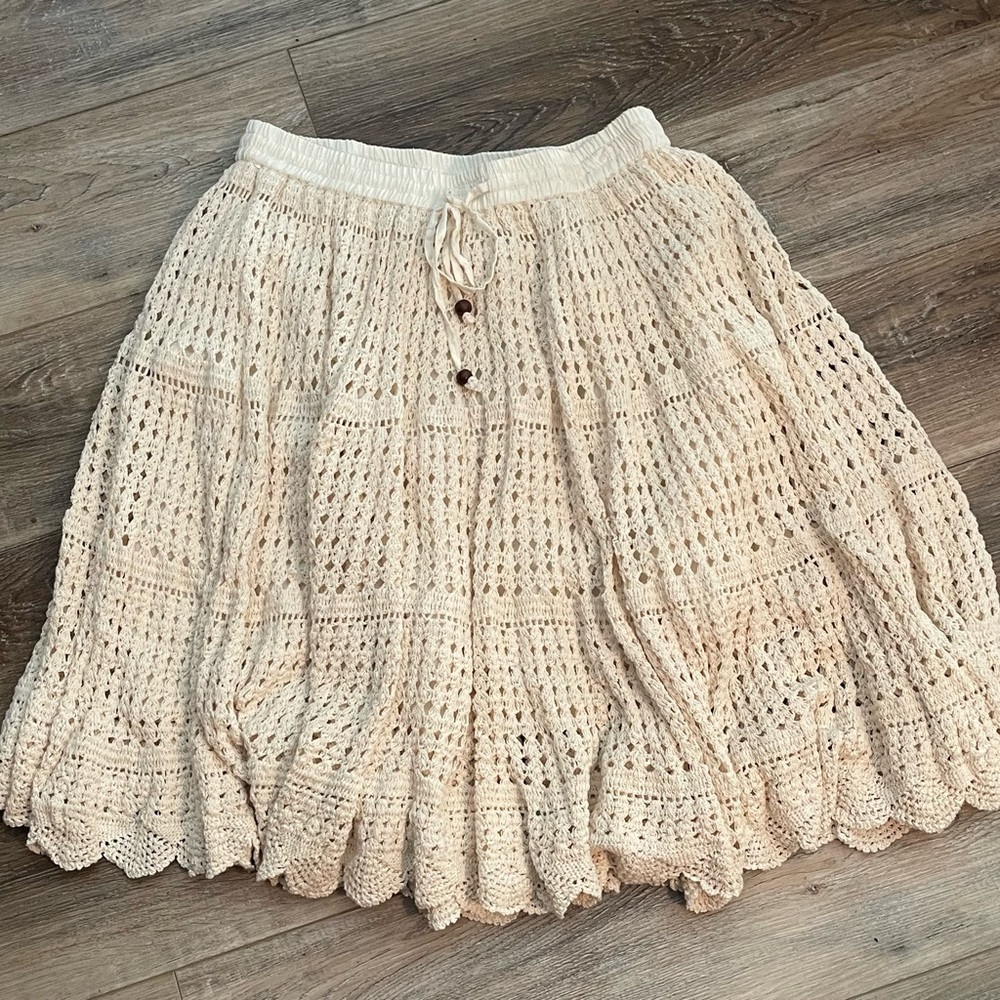 Nicole Miller Artilier Crochet Skirt size medium